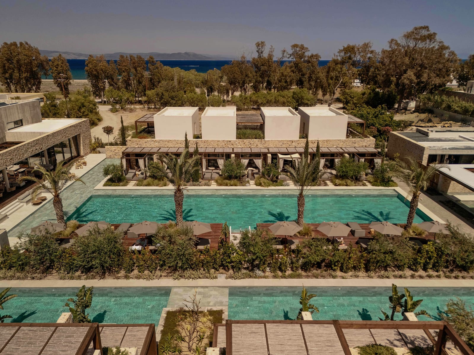 Mastrominas Architecture | THEROS ALL SUITE 度假酒店